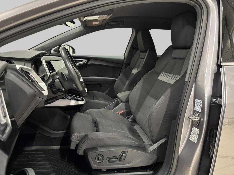 AUDI Q4 E-TRON 2024