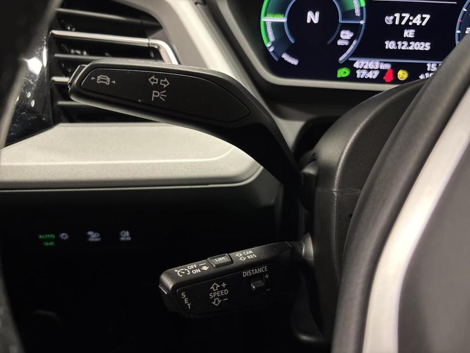 AUDI Q4 E-TRON 2024