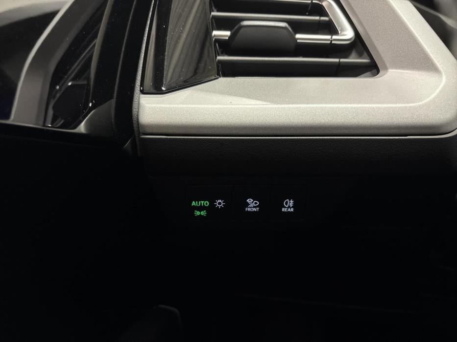 AUDI Q4 E-TRON 2024