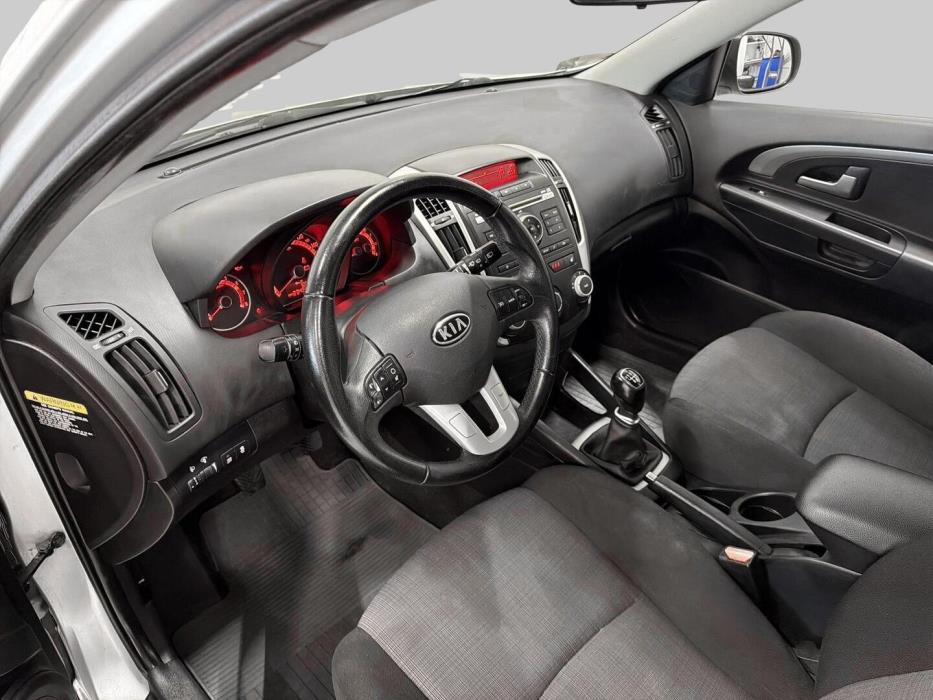KIA cee'd 2010
