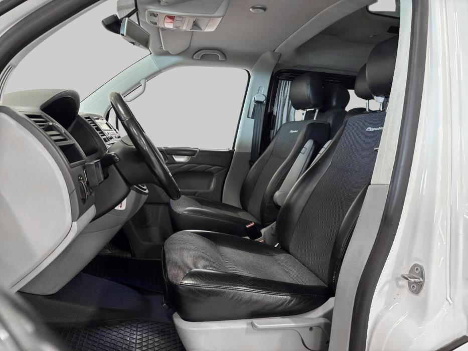 VOLKSWAGEN Transporter 2013