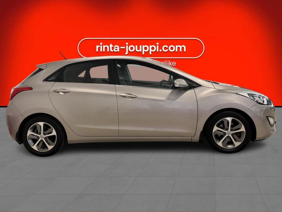HYUNDAI i30 5d 2016