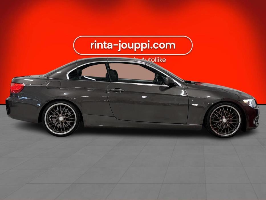 BMW 330 2010