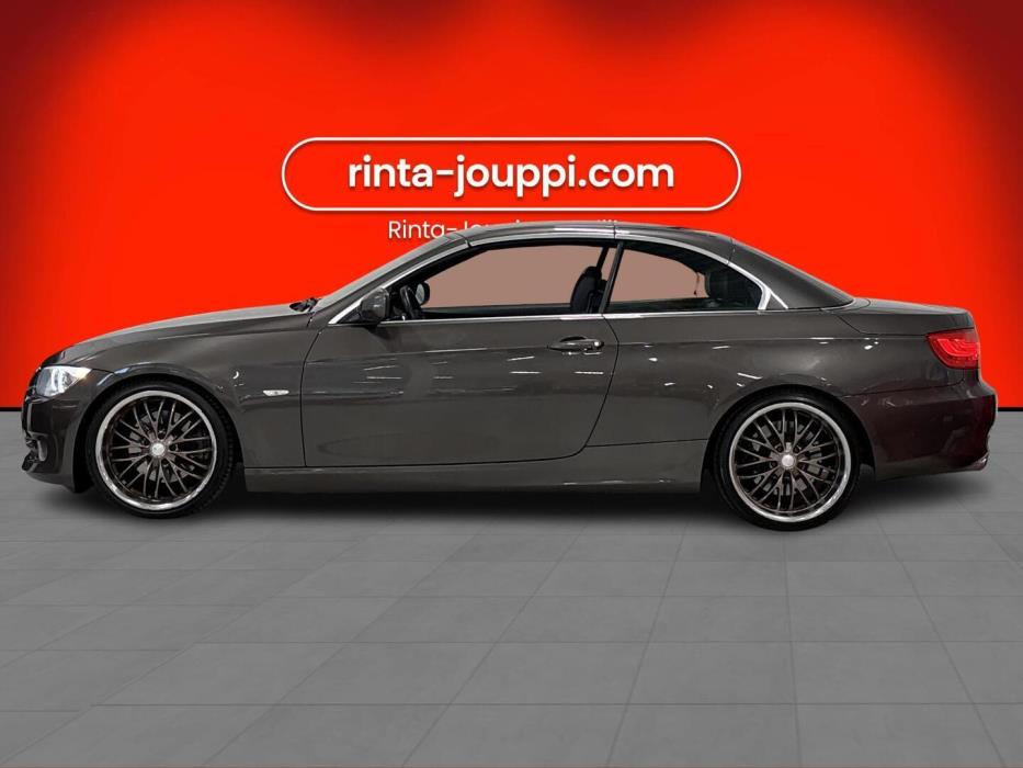 BMW 330 2010