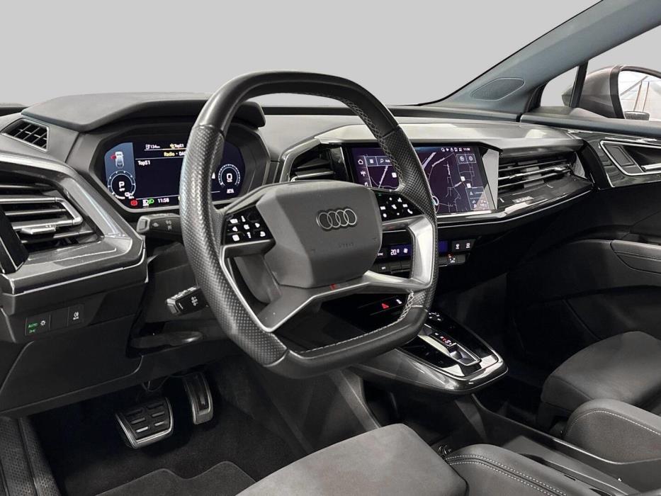 AUDI Q4 e-tron 2022