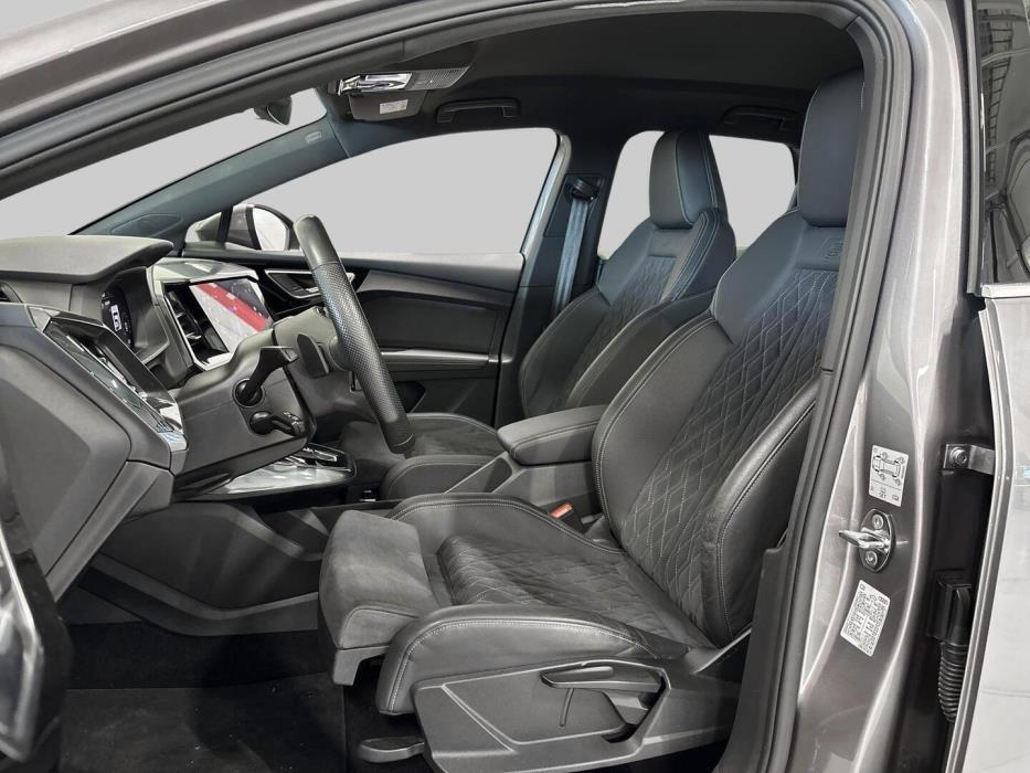 AUDI Q4 e-tron 2022