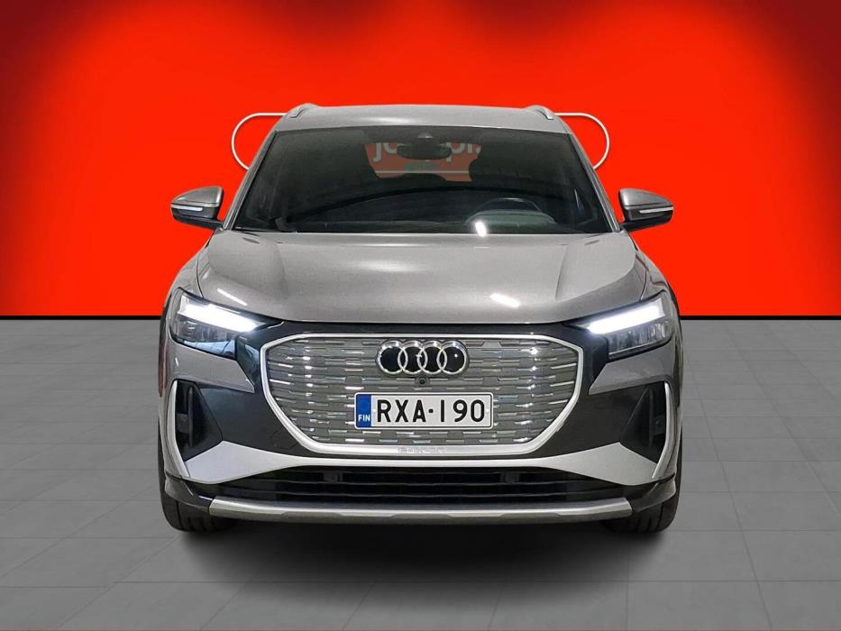 AUDI Q4 e-tron 2022