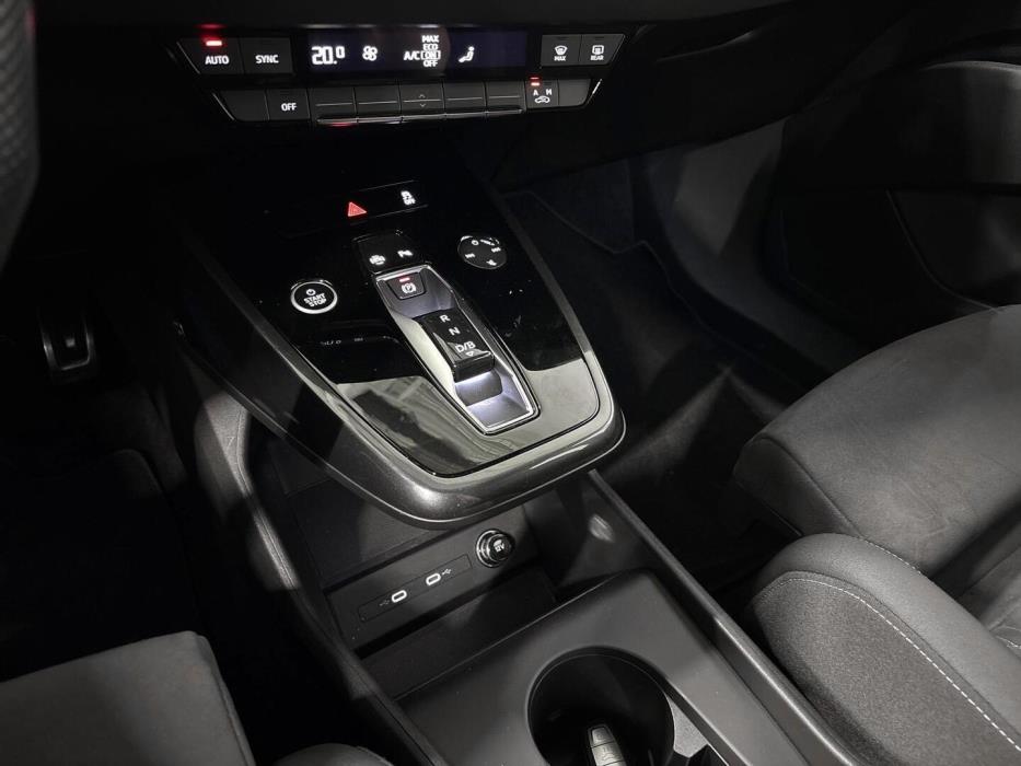 AUDI Q4 e-tron 2022