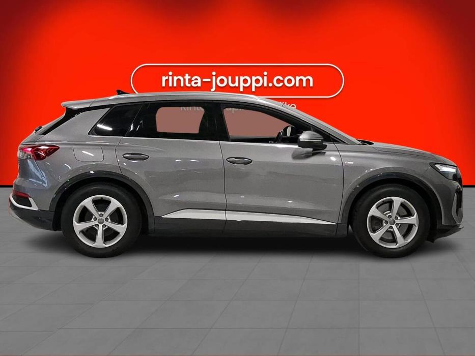 AUDI Q4 e-tron 2022