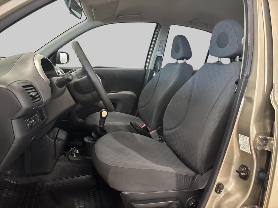 NISSAN Micra 2005