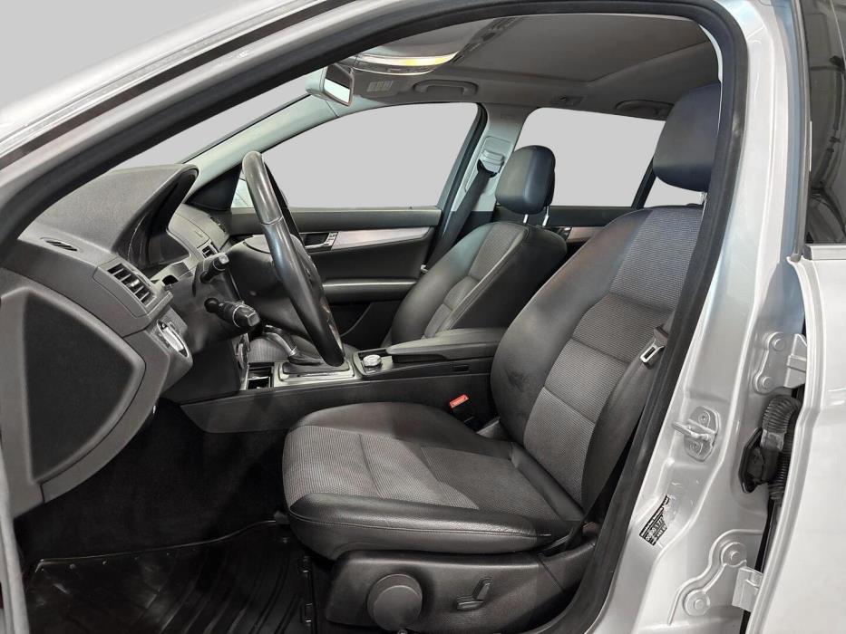 MERCEDES-BENZ C 2011
