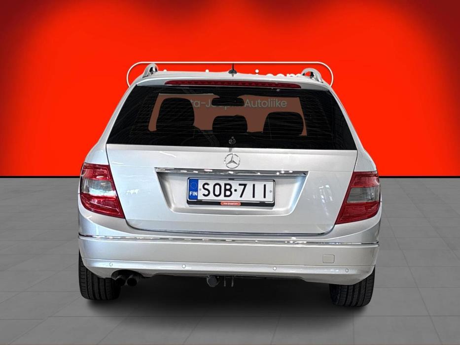 MERCEDES-BENZ C 2011
