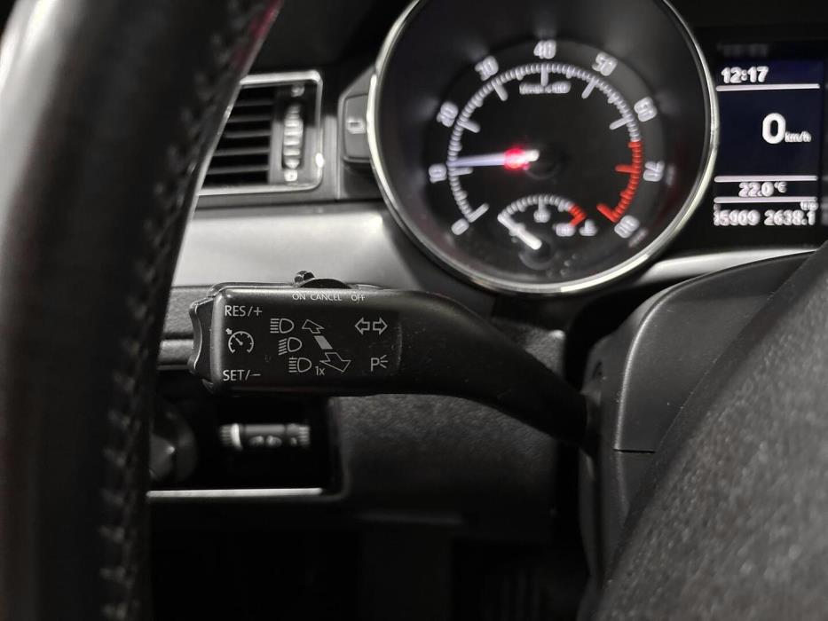 SKODA Superb 2012