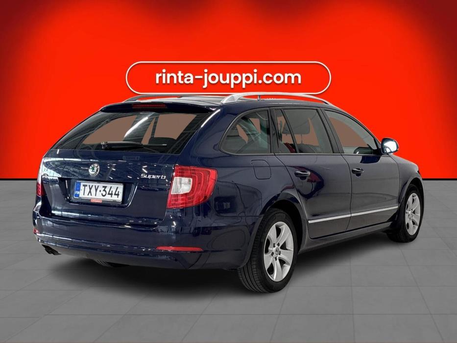 SKODA Superb 2012