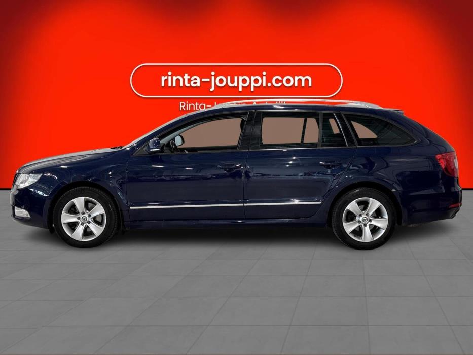 SKODA Superb 2012