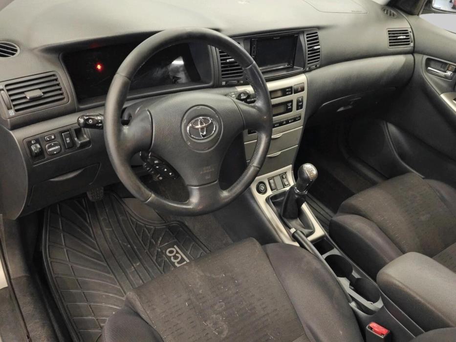 TOYOTA Corolla 2002