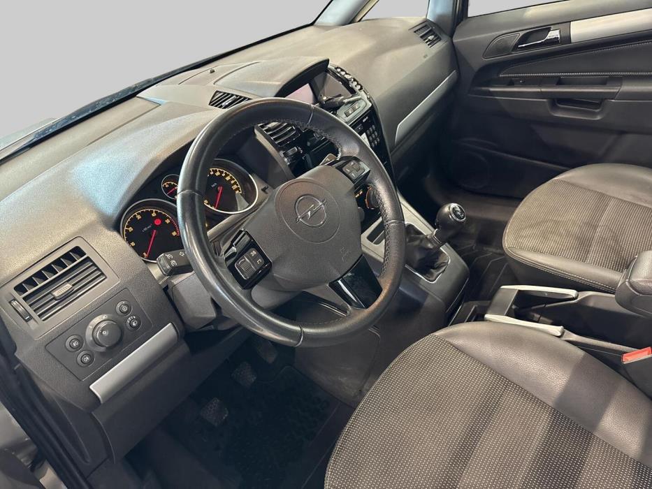 OPEL Zafira 2010