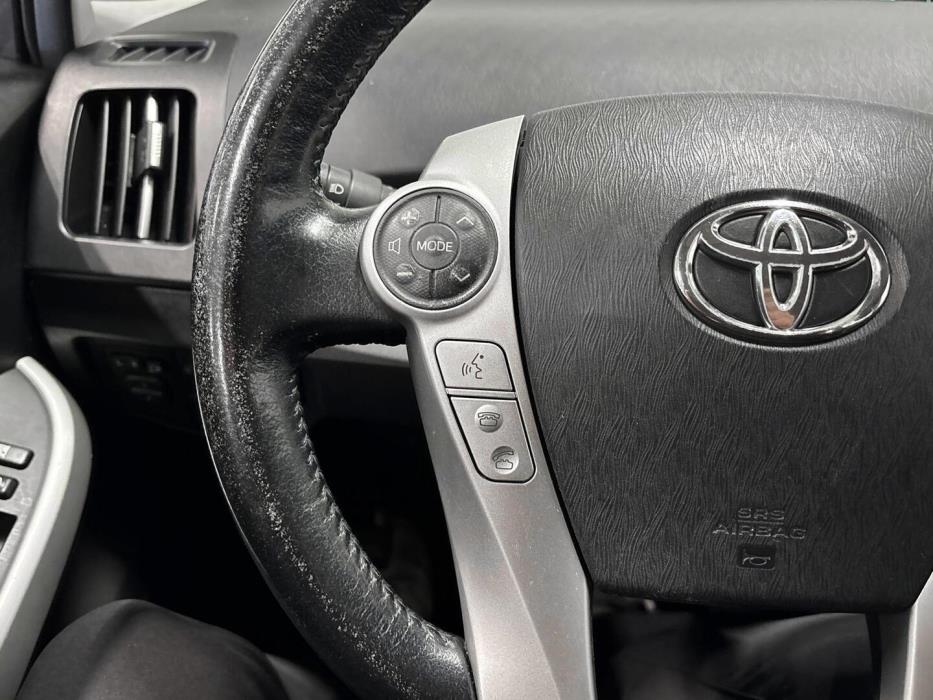 TOYOTA Prius Plug-in 2013