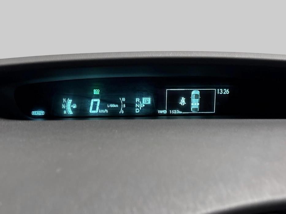 TOYOTA Prius Plug-in 2013