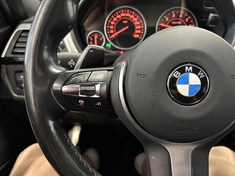 BMW 330 2016