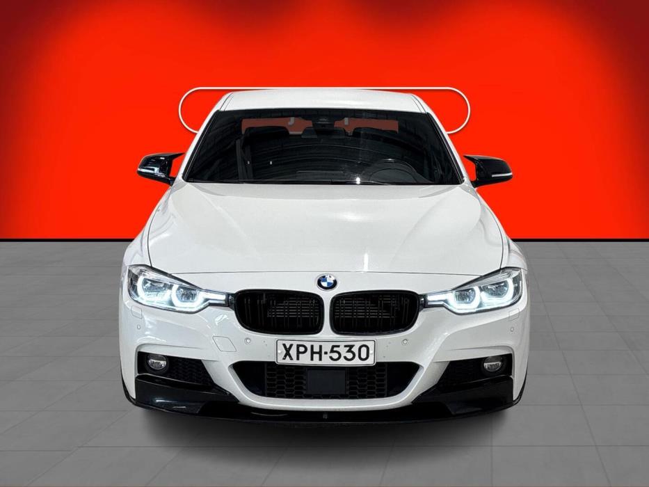 BMW 330 2016