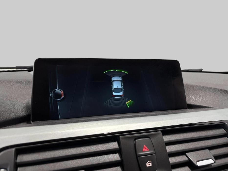 BMW 330 2016