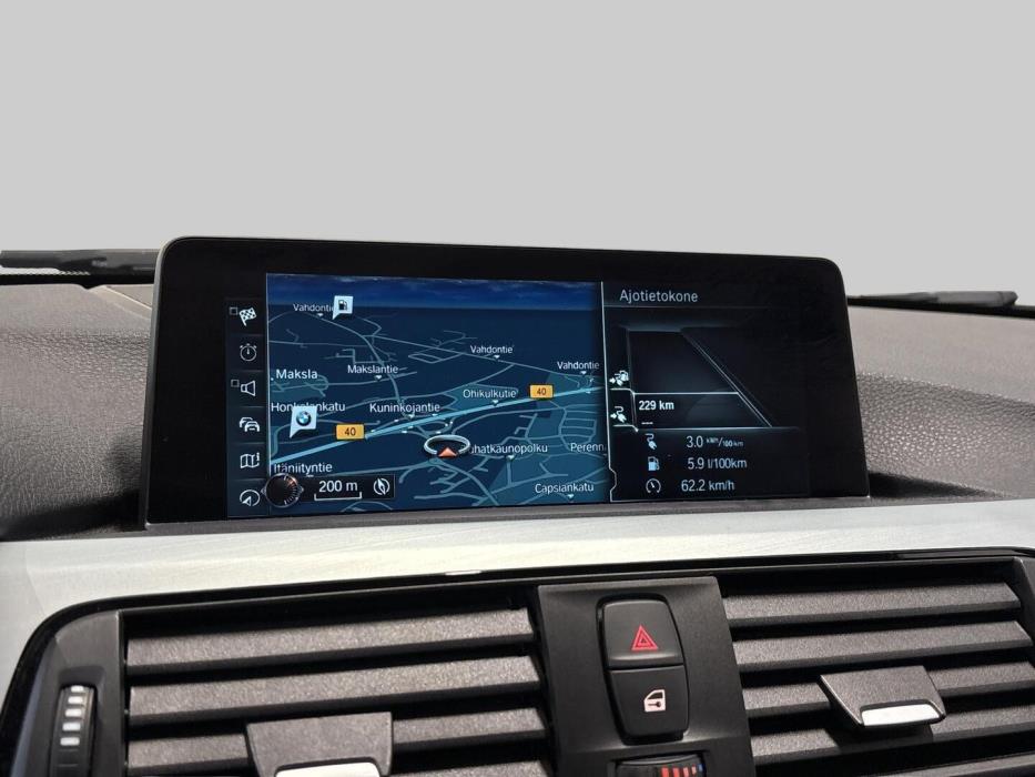 BMW 330 2016
