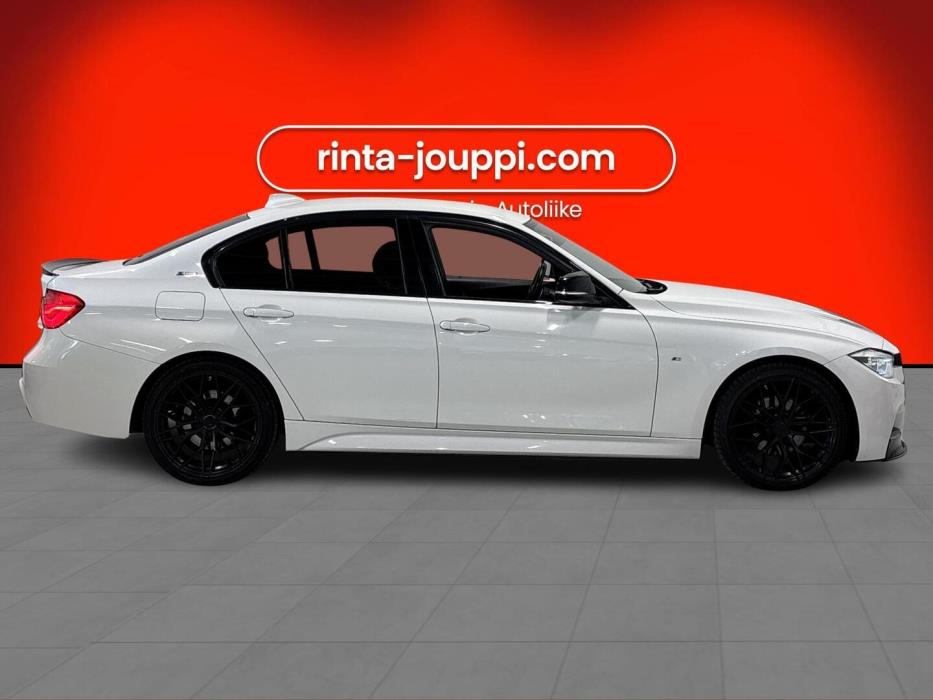 BMW 330 2016