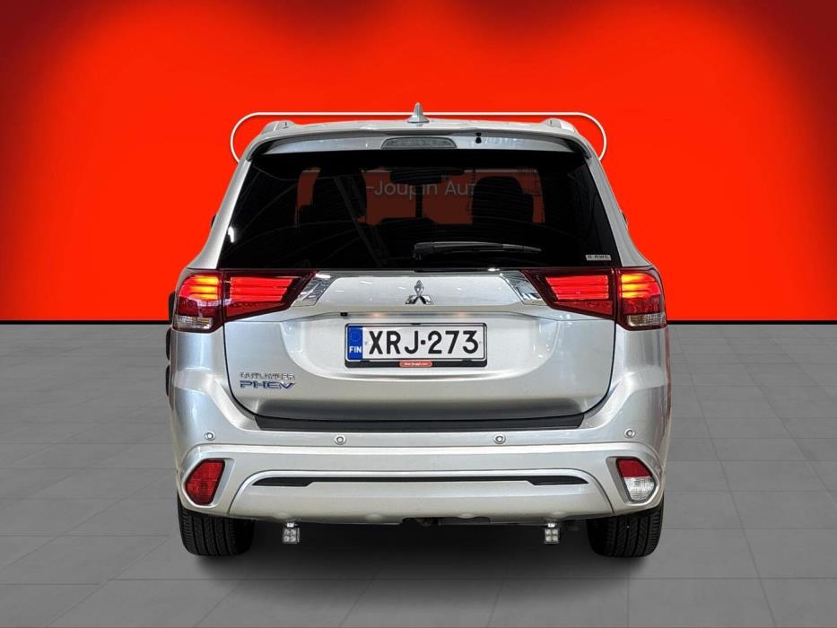 MITSUBISHI Outlander PHEV 2020