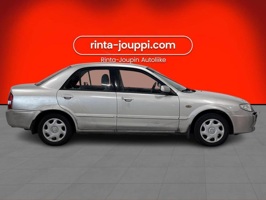 MAZDA 323 2001