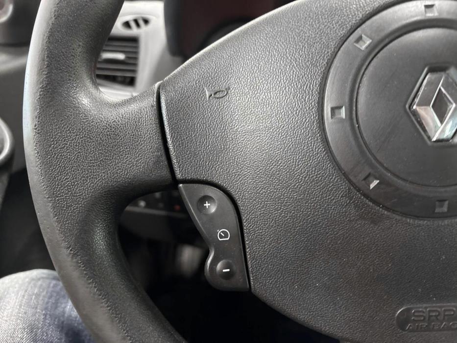 RENAULT Megane 2003