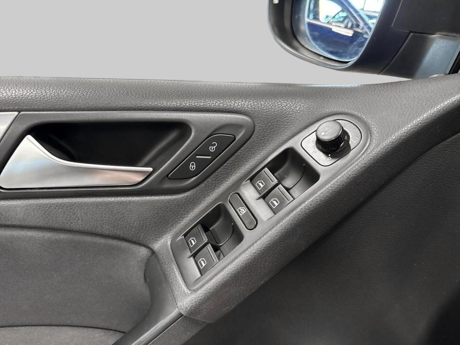 VOLKSWAGEN Golf 2011