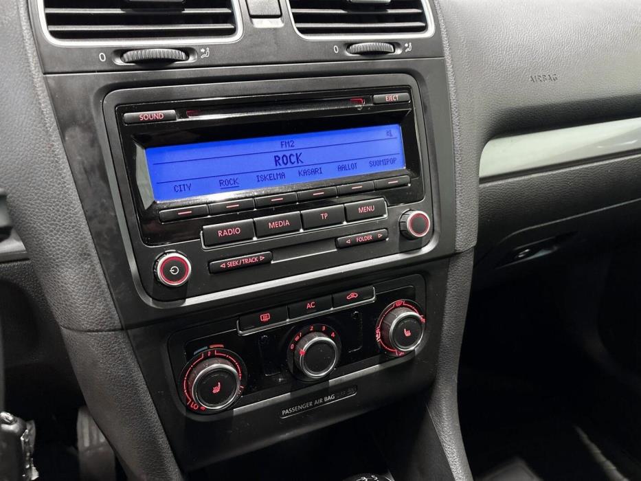 VOLKSWAGEN Golf 2011