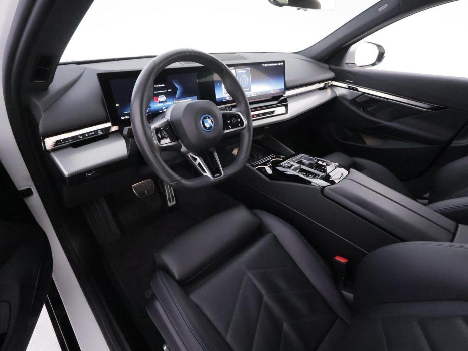 BMW I5 2025