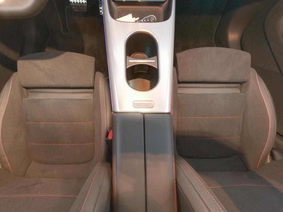 MERCEDES-BENZ CLA 2026