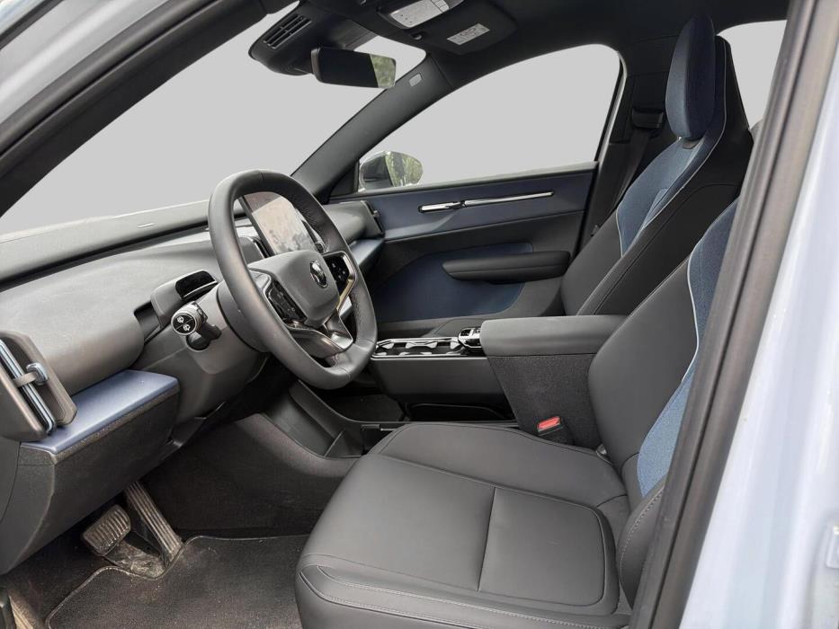 VOLVO EX30 2024