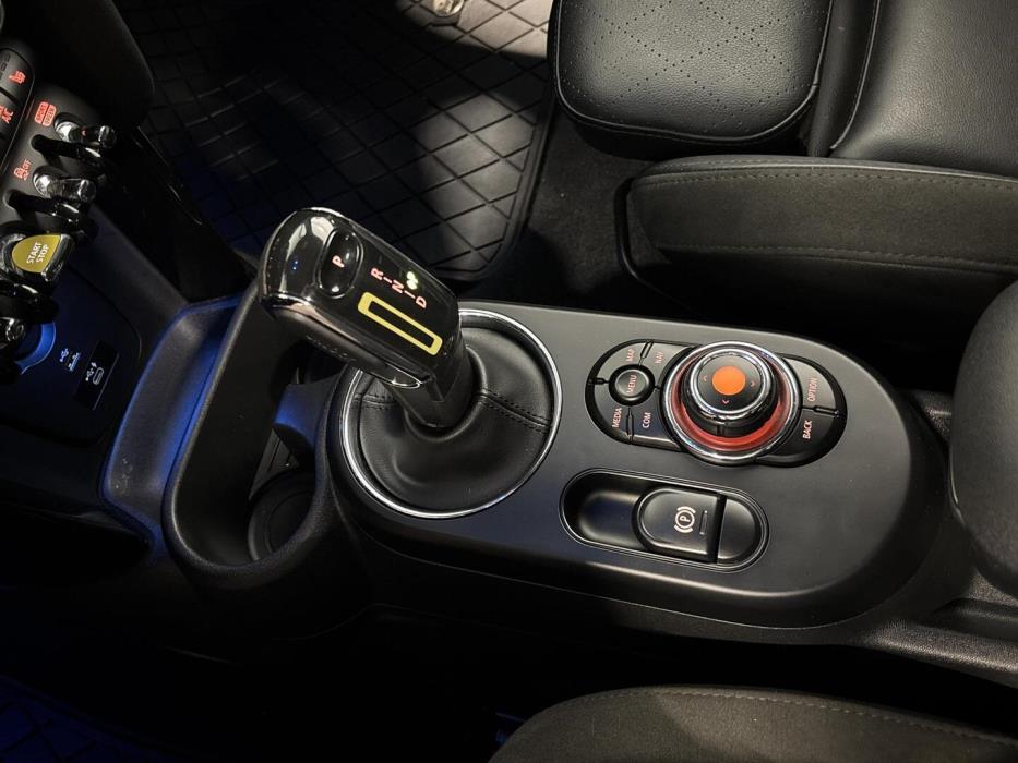 MINI Hatchback 2021