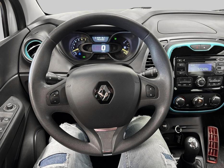 RENAULT Captur 2016