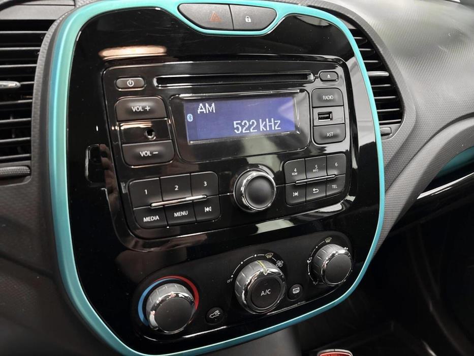 RENAULT Captur 2016