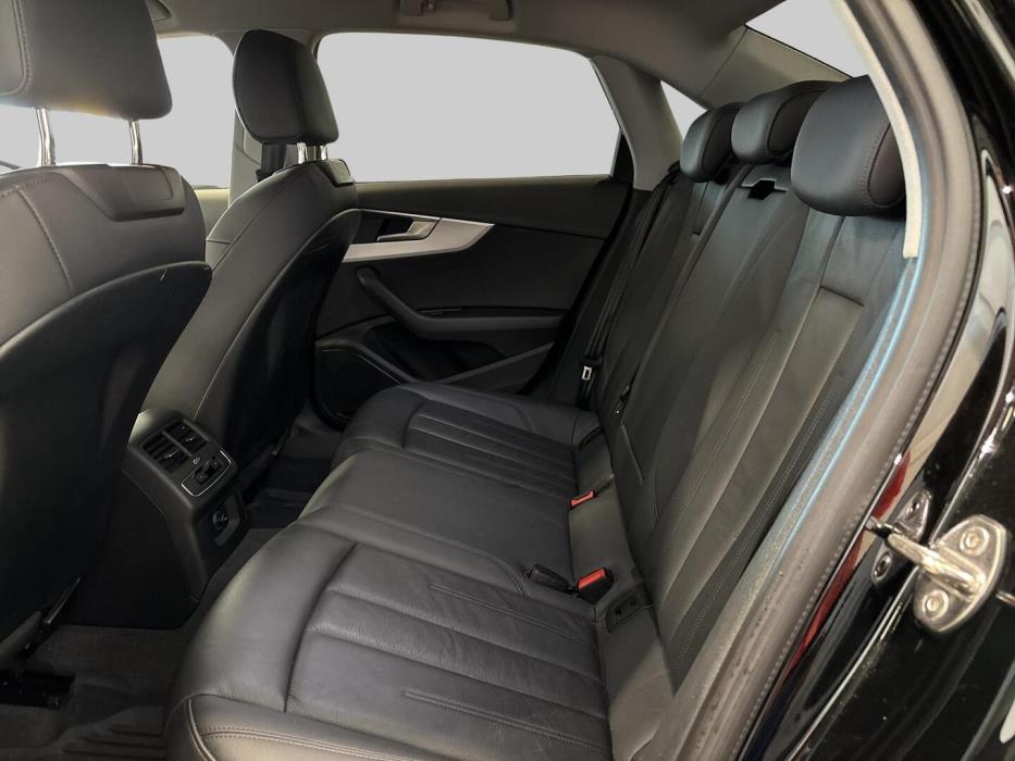 AUDI A4 2019