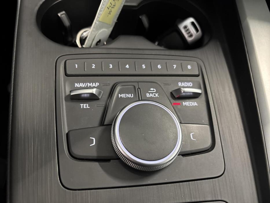 AUDI A4 2019