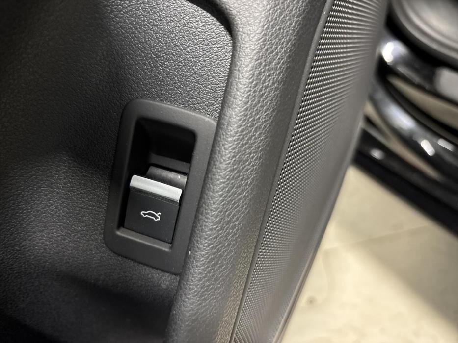 AUDI A4 2019