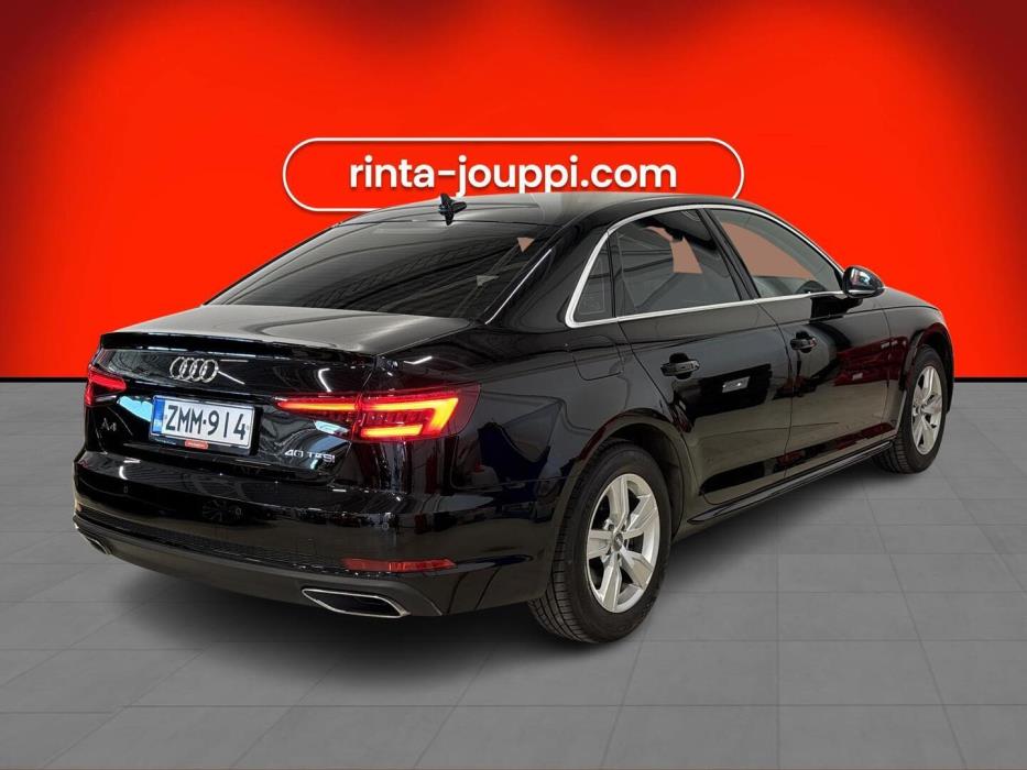 AUDI A4 2019
