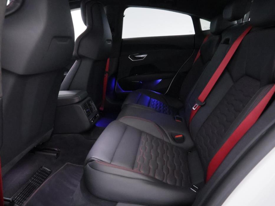 AUDI E-TRON GT RS 2022