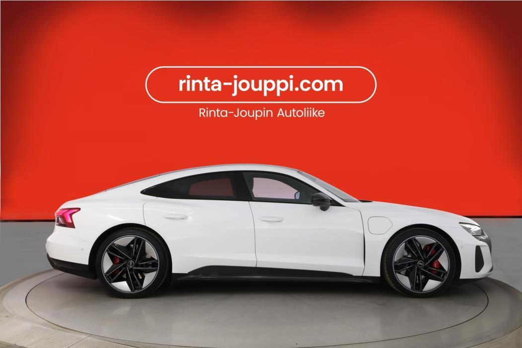 AUDI E-TRON GT RS 2022