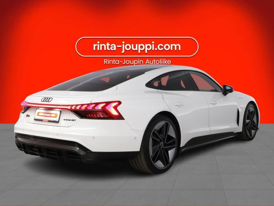 AUDI E-TRON GT RS 2022