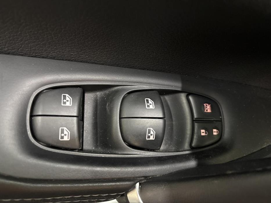 NISSAN QASHQAI 2018