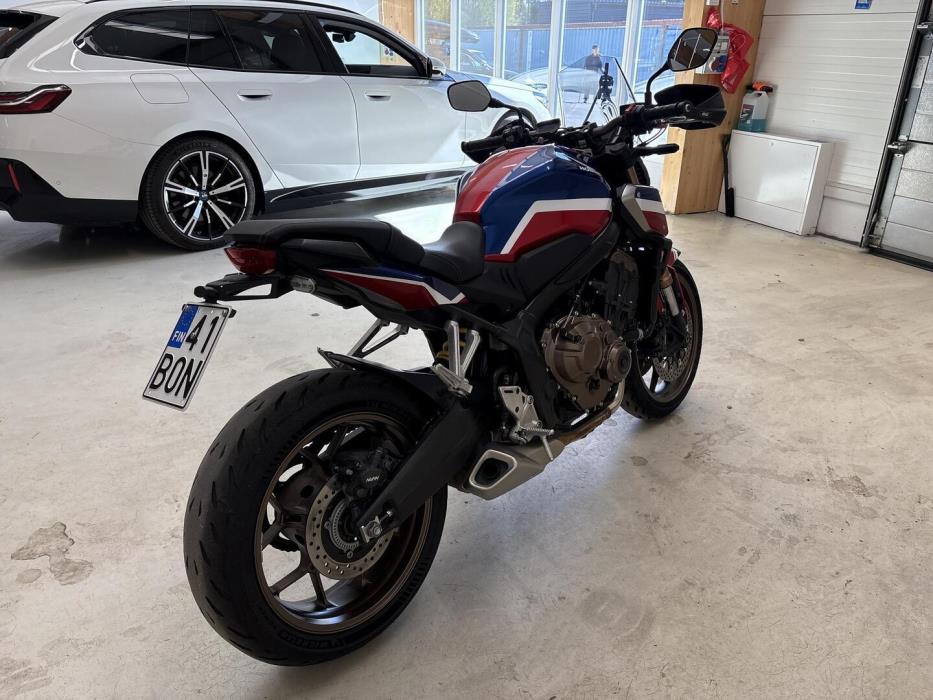 HONDA CB 2021