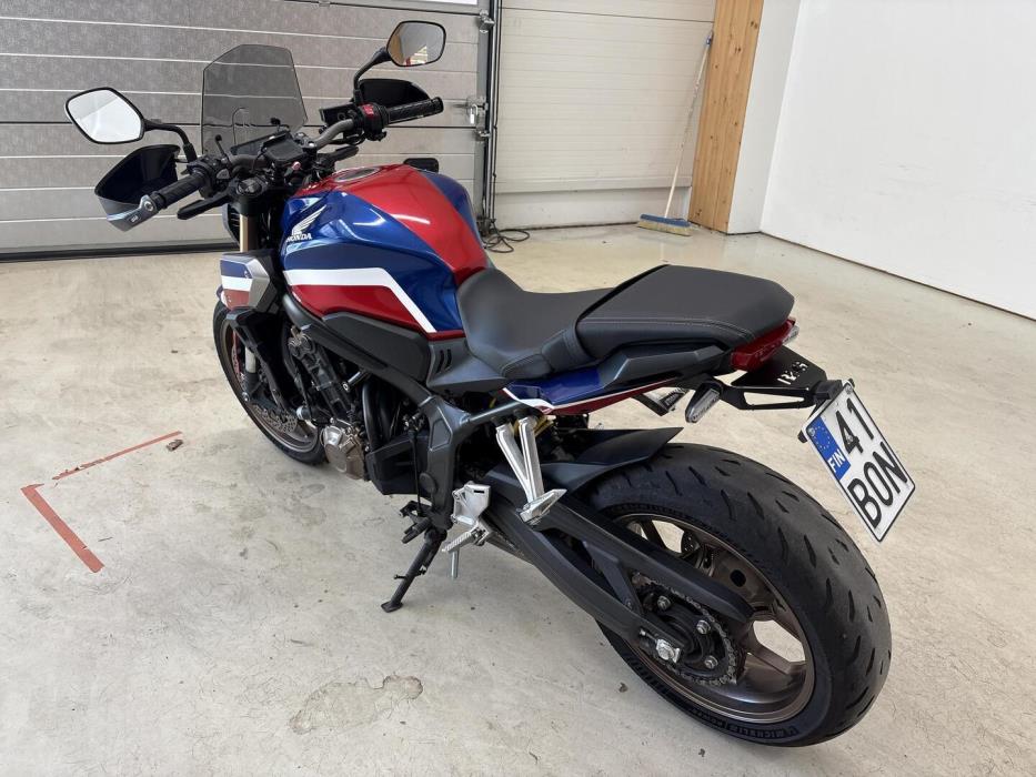 HONDA CB 2021