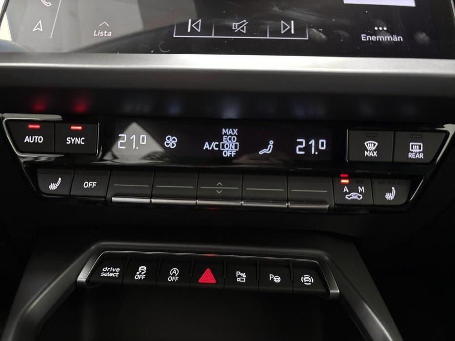 AUDI A3 2025